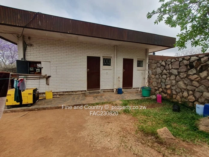 Spacious 5-Bed Burnside Home on 4449m² with Pool & Borehole