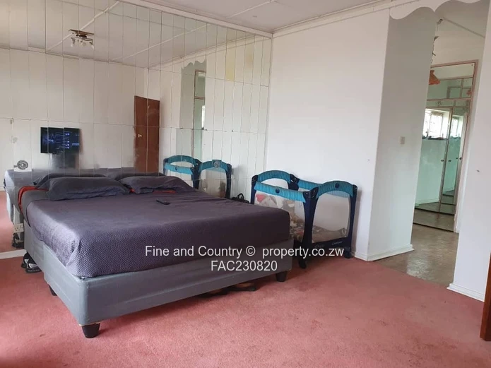 Spacious 5-Bed Burnside Home on 4449m² with Pool & Borehole