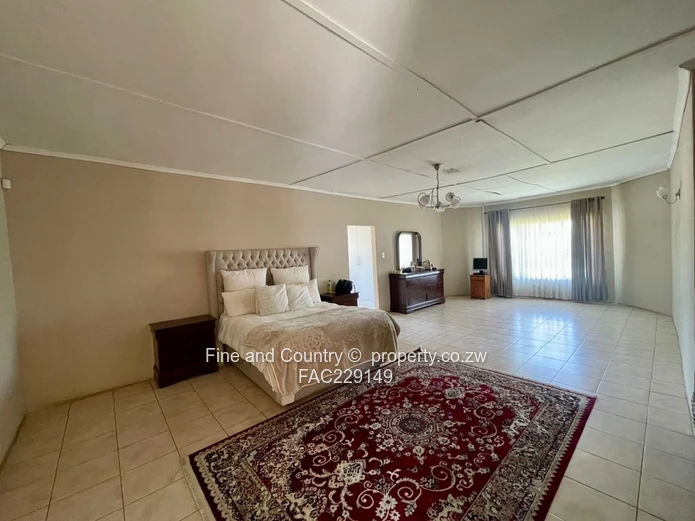 Charming 4BR/4BA Norwood Home with Borehole & Garden