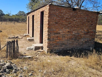 Farm & Agricultural Land