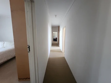 Farm & Agricultural Land