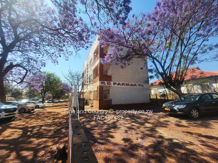 Bulawayo CBD Walled Office - 200m², Parking & Garage (Sole Mandate)