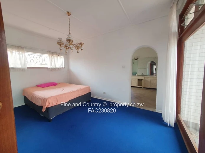 Spacious 5-Bed Burnside Home on 4449m² with Pool & Borehole