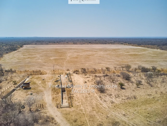 632ha Plumtree Farm — Arable, Grazing, Improvements & Dam