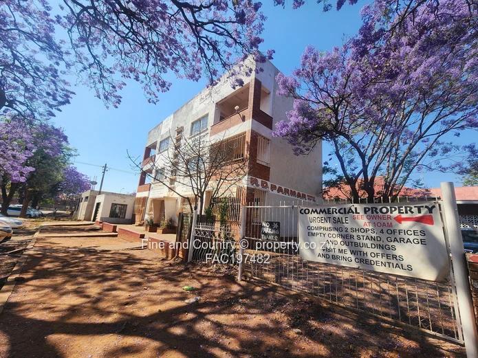 Bulawayo CBD Walled Office - 200m², Parking & Garage (Sole Mandate)