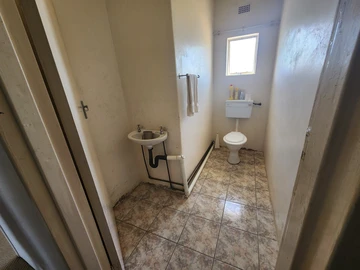 Farm & Agricultural Land