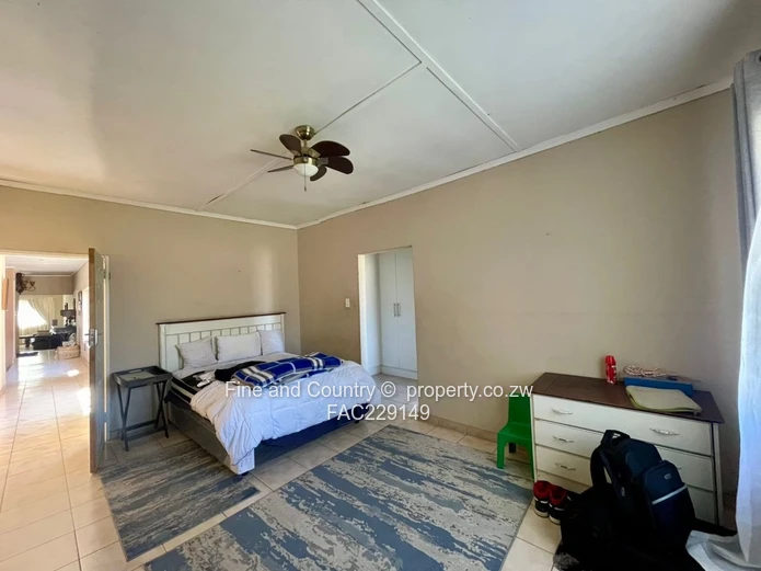 Charming 4BR/4BA Norwood Home with Borehole & Garden