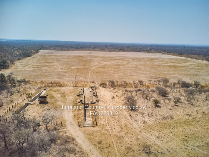 632ha Plumtree Farm — Arable, Grazing, Improvements & Dam