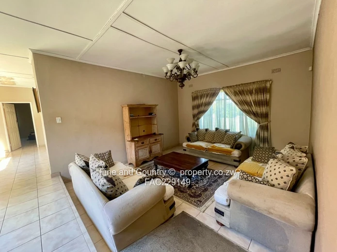 Charming 4BR/4BA Norwood Home with Borehole & Garden