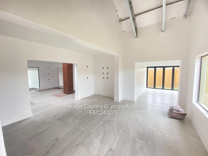 3 Bedroom Modern Home - All En-suite 