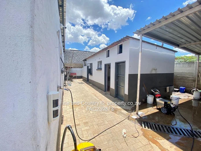 Premium Showroom & Service Centre - Turnkey