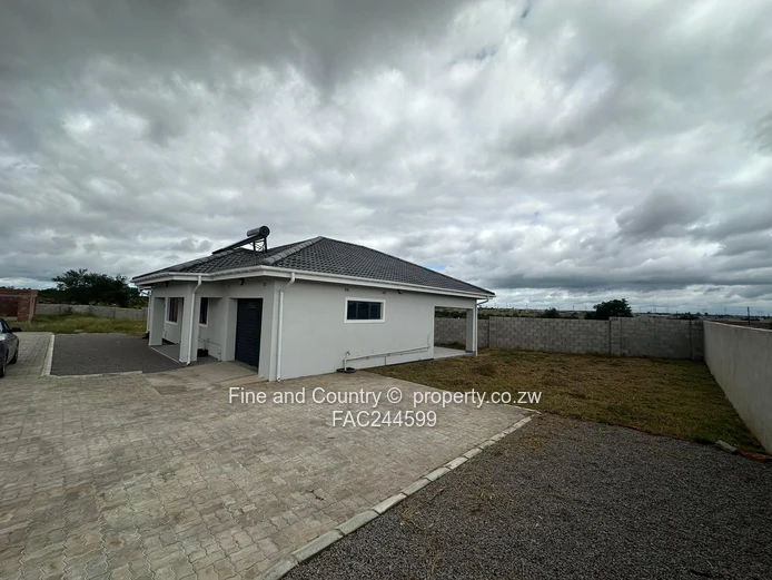 Townhouse complex for sale in budding neighborhood 