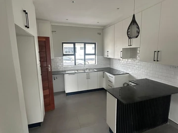 4 Unit Townhouse Complex