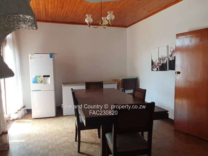 Spacious 5-Bed Burnside Home on 4449m² with Pool & Borehole