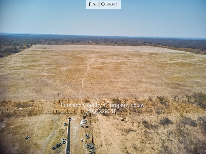 632ha Plumtree Farm — Arable, Grazing, Improvements & Dam