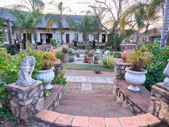 Sprawling 6-Bed Burnside Home in Bulawayo East with Pool & Gardens