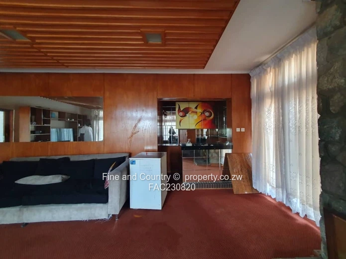 Spacious 5-Bed Burnside Home on 4449m² with Pool & Borehole